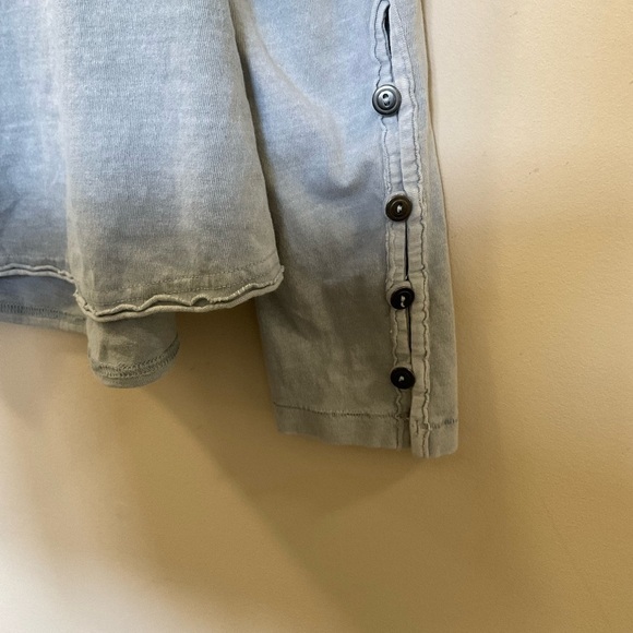Free People Polar Fog Peony Blue Long Sleeve With Button Detail Top Size Large - Picture 3 of 8